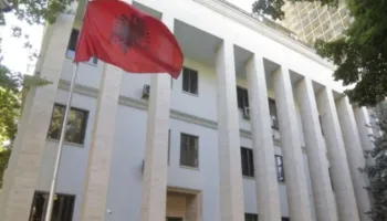 Të akuzuar për vrasje, Gjykata e Shkodrës i shpalli të pafajshëm vëllezërit Mujeci! GjL e ktheu çështjen për rigjykim