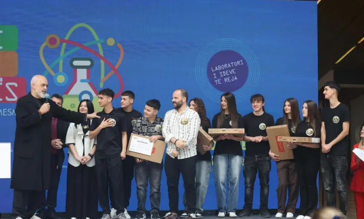 Të rinjtë nga Patosi fitojnë Festivalin Kombëtar të Shkencës me projektin për bletët