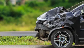 Të rinjtë shkaktojnë më shumë aksidente sipas INSTAT/ Ekspertët: Shkak, edukimi i dobët. Duhen rritur gjobat