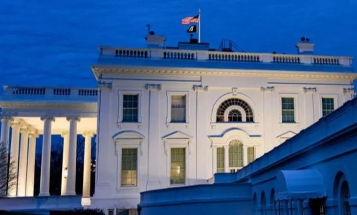 Të shtëna me armë zjarri pranë Shtëpisë së Bardhë, çfarë raporton shërbimi sekret