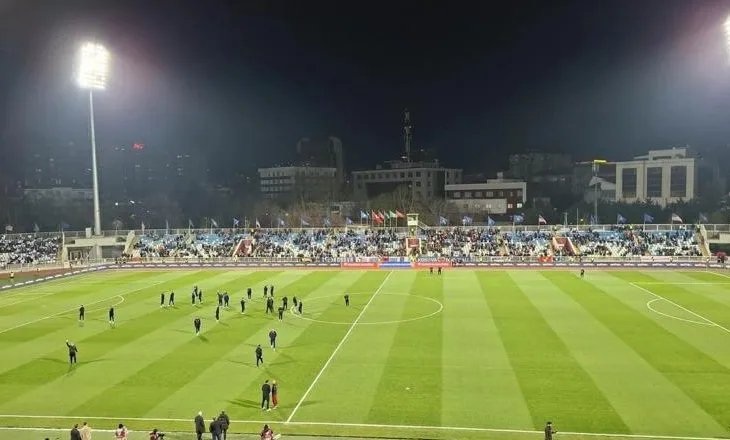 Tensione në stadiumin ‘Fadil Vokrri’ në Prishtinë, policia arreston disa tifozë turq