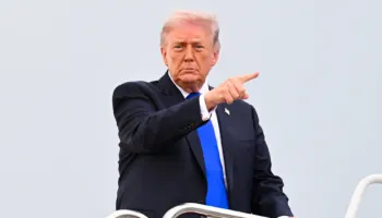 Tensionet me Iranin: Trump: ‘Ne i kemi të gjitha kartat, ata asnjë’