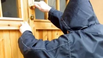 Tentativë grabitjeje që hapi “dosje” të reja për policinë, i mituri del i plagosur nga banesa që ushtrohej prostitucion në Tiranë