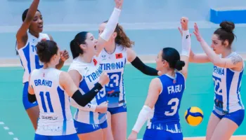 Tirana bën surprizën, mposht 3-1 Pogradecin jashtë fushe në finalen e parë play off