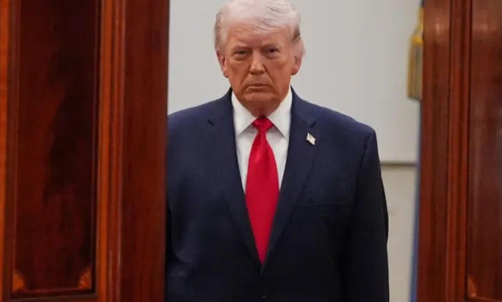 Trump kërcënon me tarifa 50% vendet që furnizojnë Iranin me armë. Garda Revolucionare paralajmëron: “Duart në këmbëz”…