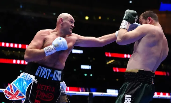 Tyson Fury rikthehet te suksesi, mposht Makhmudov me vendim unanim dhe fton Joshua në duel
