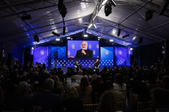 U larguan 500 mijë shqiptarë? Rama në Greqi: Kemi kaluar 50 vjet izolim, ikja është normale, por edhe po kthehen!