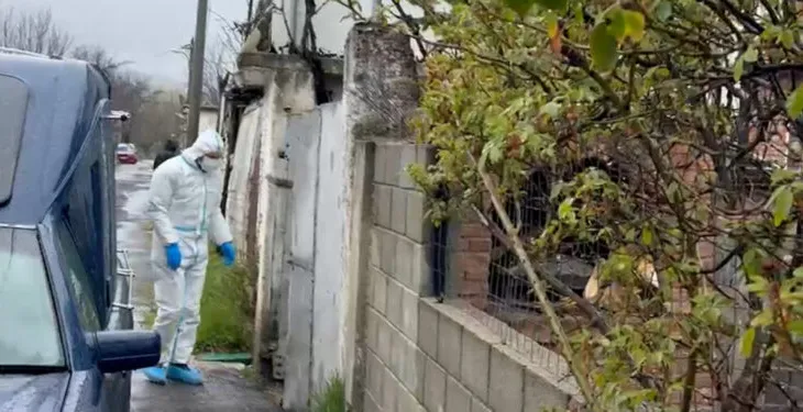 Vdekja e 78-vjeçarit në Korçë, dalin detaje të reja: Iu gjetën dy plagë në kokë! Policia shoqëron disa persona