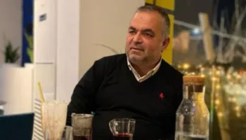 Vdekja e mësuesit nga Devolli, mesazhi i së ëmës: Trimi i mamit! Me tension e diabet, 5 orë rrugë për nxënësit