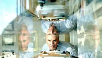 Vdes shkencëtari që lexoi gjenomin njerëzor dhe krijoi jetë artificiale