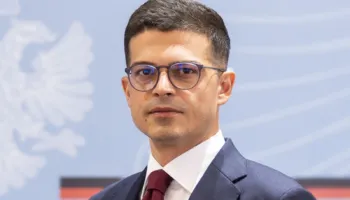 Vengu mbi përplasjet në PS: Detaje periferike, Shqipëria ka çështje shumë më jetike! Hatërmbetjet janë një luks që nuk e kemi