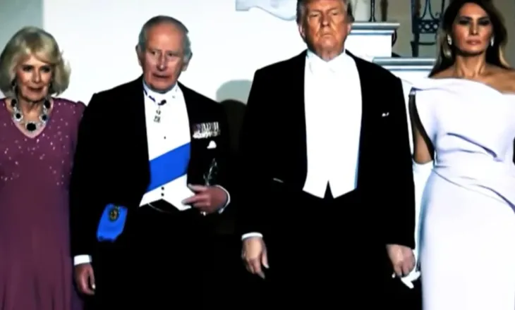 Video/ Momenti i sikletshëm në darkën me Mbretin Charles, Melania i heq dorën Trump gjatë fotos me monarkun britanik