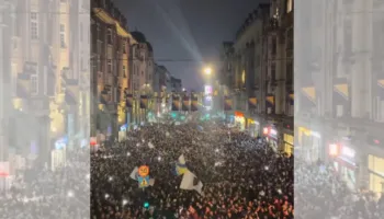 Video/ Pamje mbresëlënëse, shihni festën e çmendur në Sarajevë pas kualifikimit historik të Bosnjës kundër Italisë