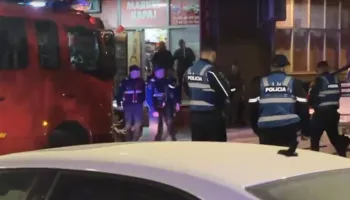 Vlorë, digjet makina e një efektivi policie. Dyshohet për zjarrvënie të qëllimshme