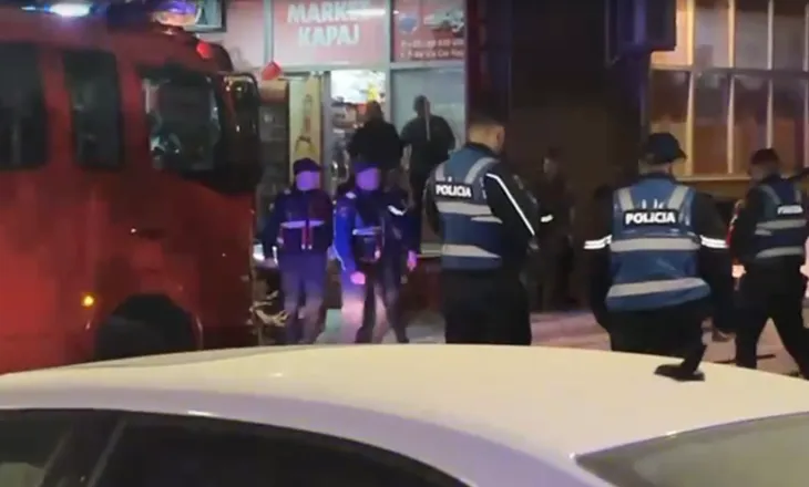 Vlorë, digjet makina e një efektivi policie. Dyshohet për zjarrvënie të qëllimshme