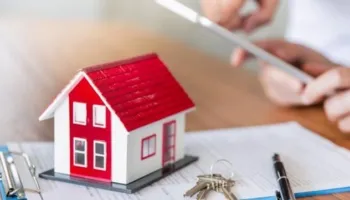 Vonesa e rivlerësimit ‘frenoi’ kërkesat për kredi për shtëpi. Në janar-shkurt, 29 mln € më pak se vjet