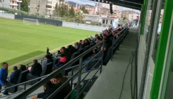 Vora shkëlqen me Kasallën, fundi thërret në apel kreun…