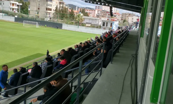 Vora shkëlqen me Kasallën, fundi thërret në apel kreun…