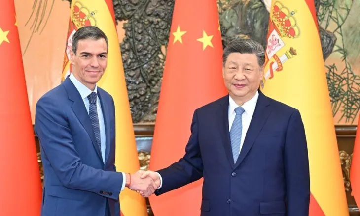 Xi Jinping pret në Pekin kryeministrin spanjoll Sançez
