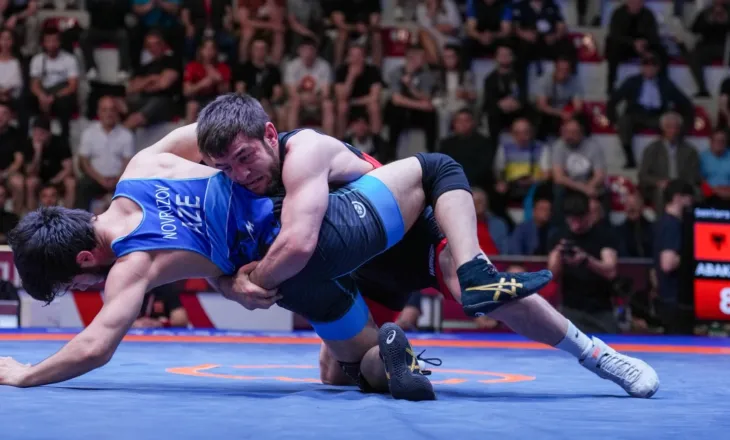 Zelimkhan Abakarov medalje argjendi në Europianin e mundjes, humbet në finalen e peshës 61kg