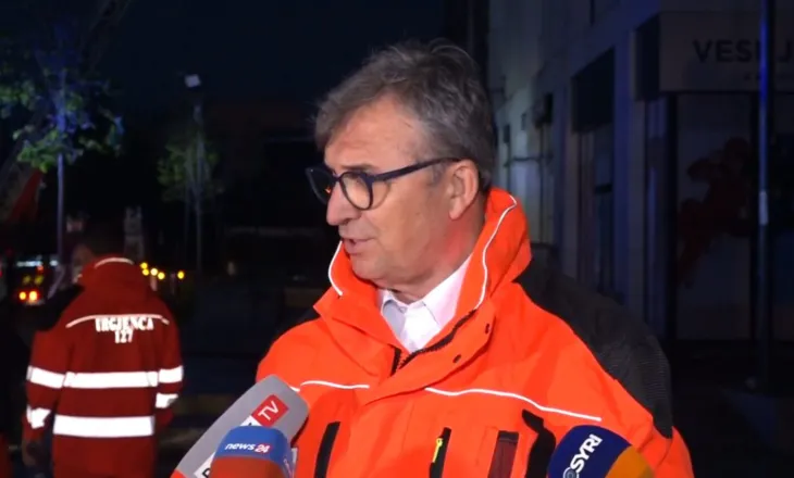 Zjarri shkrumboi pallatin në Tiranë/ Brataj: Në total 11 pacientë të prekur, një person i shtruar me djegie 15 %!