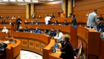 Zjarri te pallati, Këshilli Bashkiak mblidhet për bonusin e qirasë