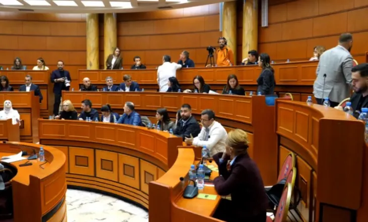 Zjarri te pallati, Këshilli Bashkiak mblidhet për bonusin e qirasë