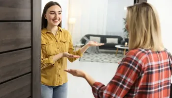 8 gjëra që na sikletosin në shtëpinë e dikujt tjetër
