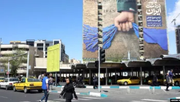A mundet Irani të vendosë tarifa ndaj kompanive të teknologjisë për kabllot nënujore në Hormuz? Ja çfarë mendojnë ekspertët