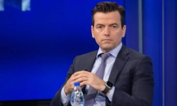 Agron Shehaj, ose xhuxhmaxhuxhi politik që shpërndan urrejtje përditë