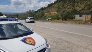 Aksident i frikshëm në Prrenjas-Librazhd, dy adoleshentë në gjendje të rëndë nisen drejt Traumës