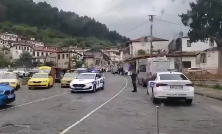 Aksident i rëndë në Berat/ Makina përplas këmbësorin, shoqërohet drejtuesi 20-vjeçar