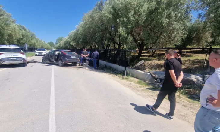 Aksident në aksin Panaja-Novoselë, shoferi humb kontrollin mbi mjetin dhe përplaset me murin anësor të një banese, plagoset rëndë