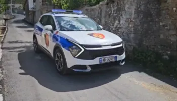 Aksidenti me një të vdekur dhe tre të plagosur në aksin Thumanë-Laç, arrestohet shoferi 20-vjeçar