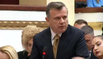 Aksidenti në Durrës, shtyhet diskutimi për Kodin Rrugor! Balla: PS ka depozituar amendamente për masa parandaluese