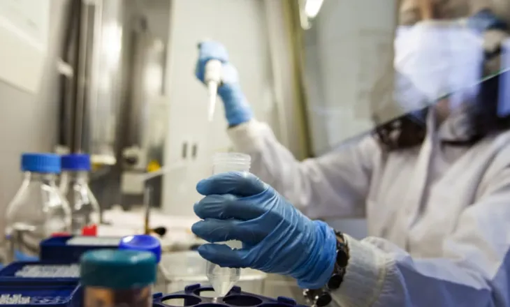 Alarm në Sardenjë, autoritetet shëndetësore izolojnë një person të dyshuar si i infektuar me Ebola