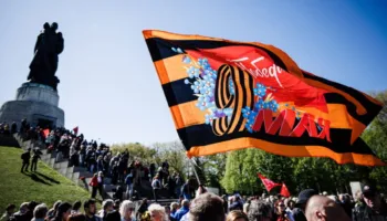 Ambasada ruse sulmon Berlinin për ndalimin e simboleve sovjetike më 8–9 maj, Gjermania mbron masat e sigurisë për Ditën e Fitores