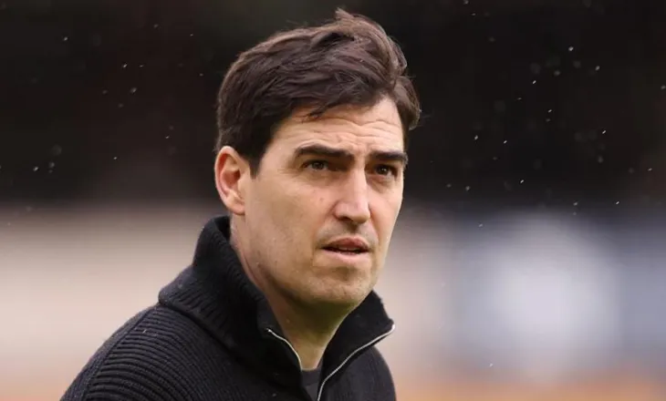 Andoni Iraola gati të magjepsë Italinë me futbollin e tij, spanjolli është kandidat për të marrë drejtimine  klubit të Serie A