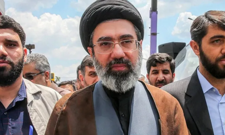 “Armiqtë tentojnë të krijojnë përçarje”, Mojtaba Khamenei akuzon SHBA-në dhe Izraelin: Duan të destabilizojnë Republikën Islamike