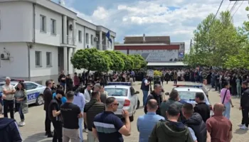 Arrestimet e drejtorëve serbë/ Analiza e REL: Ndikim te votuesit apo konfrontim politik?