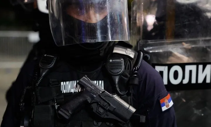 Arrestohet drejtori i policisë së Beogradit, dyshohet për fshehje të një vrasjeje!