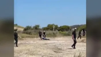 Arrestohet punonjësi i shoqërisë private që goditi me grusht protestuesin në Zvërnec