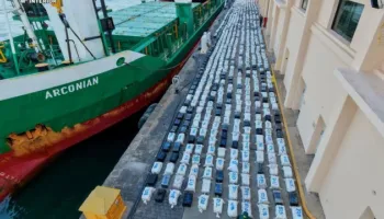 Arrinte vlerën e 800 milionë eurove, publikohen pamjet e sekuestrimit më të madh të kokainës në Evropë