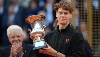 Askush si ai!!! Jannik Sinner triumfon në turneun Masters të Romës dhe shkruan historinë e tenisit