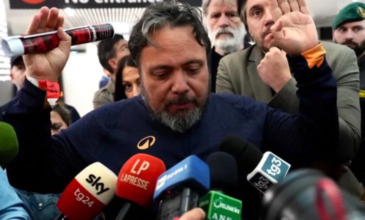 “Ata na rrahën, britmat dëgjoheshin edhe jashtë”, deputeti dhe gazetari italian tregojnë momentet e dhunës izraelite ndaj anëtarëve të Flotiljes Globale