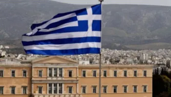 Athina zbut kriteret për shtetësinë, përfitues edhe emigrantët shqiptarë