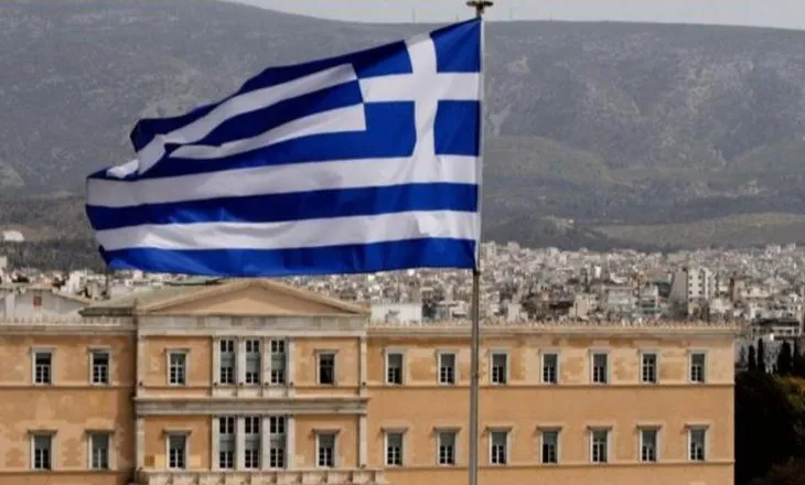 Athina zbut kriteret për shtetësinë, përfitues edhe emigrantët shqiptarë