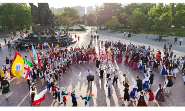 “Aulona Inter Folk Festival” mbyll edicionin e 18-të në Vlorë me pjesëmarrje ndërkombëtare