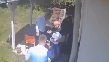 Avokati publikon pamjet/ E moshuara dhunohet në banesën e saj, reagon policia