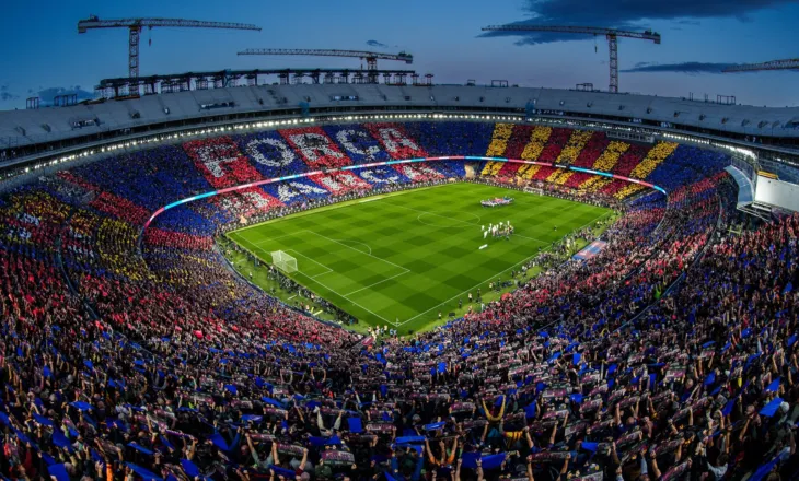 Barcelona kampione e Spanjës, katalanasit “gjunjëzojnë” Real Madridin dhe festojnë titullin në sytë e rivalëve
